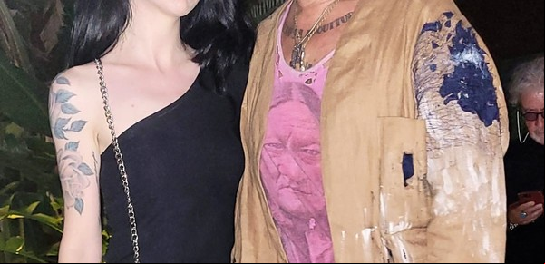 Tras una dura pérdida, se reinventó como diseñadora y logró que Johnny Depp le pidiera una campera personalizada