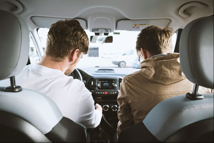 El Telepase en Brasil es obligatorio en algunas rutas y su incumplimiento genera sanciones. Foto: Unsplash.