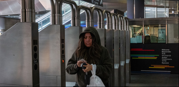 La polémica estrategia de seguridad que implementó New York para evitar que salten los molinetes del Metro