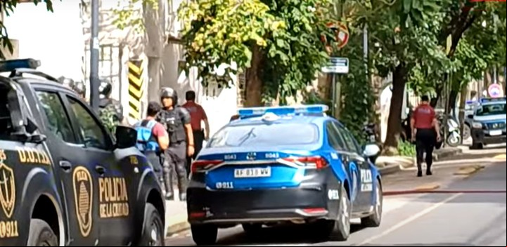 La Policía de la Ciudad intervino para aplacar la revuelta de internos en la Comisaría 13 de Núñez.