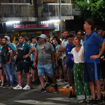 Cómo volver de la cancha cuando el partido termina a medianoche, escasean los colectivos y ya no hay trenes: ¿quién piensa en el hincha?