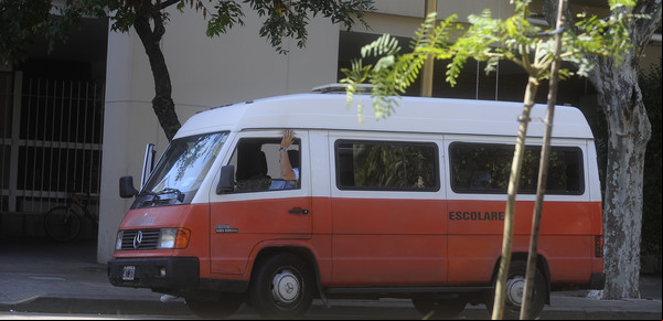 Vuelta a clases y transporte escolar: cuánto cuesta mandar a los chicos en micro y los números de un servicio en crisis