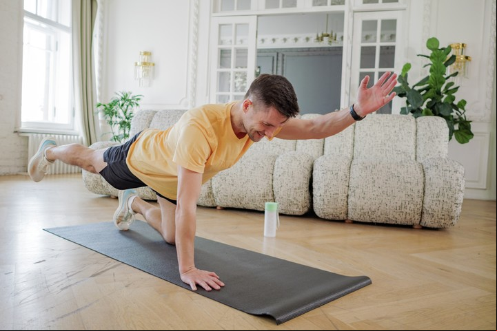 Ejercicio Bird Dog. Foto Shutterstock