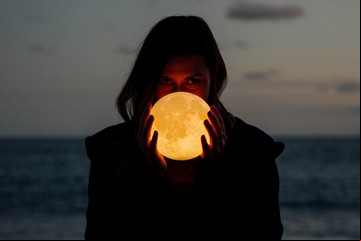 Luna llena de febrero 2025: estos serán los 5 signos que se cargarán de energía positiva