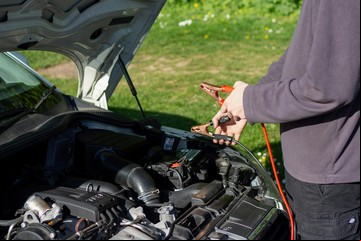 ¿Un arrancador portátil?: las 5 cosas que hay que tener sí o sí en el auto