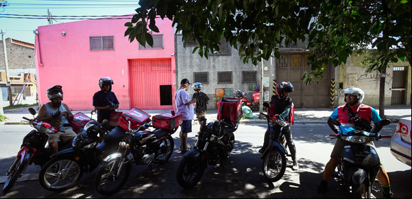 Los deliveries que salieron a recuperar sus motos robadas: "No sabemos qué nos puede pasar, es triste"
