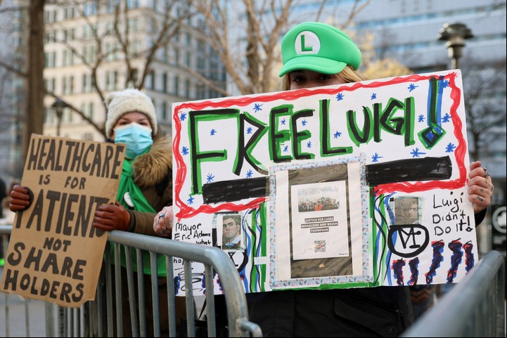 Mangione tiene un grupo de seguidores mediáticos que piden su libertad. Foto: Reuters.