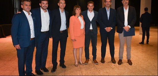 Los "radicales con peluca" pegaron el salto: junto a Bullrich, Sturzenegger y Petri lanzaron su espacio libertario 