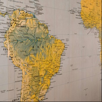 Este es el país más chico y menos conocido de Sudamérica: tiene un idioma europeo como oficial