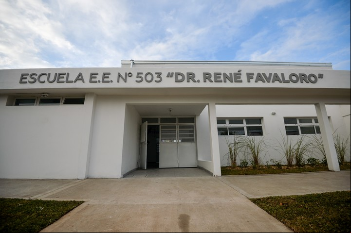 Se inauguraron 237 nuevos edificios escolares en 83 municipios y hay 58 nuevos edificios en ejecución.