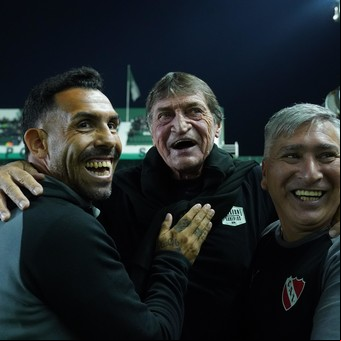 Crisis en Vélez: Falcioni pica en punta para reemplazar a Domínguez pero no llegaría solo y Tevez también está en la mira