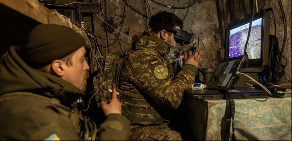 La nueva guerra en Ucrania: mil francotiradores en el cielo