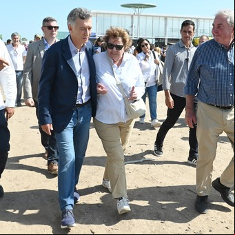 Macri reclamó obra pública para Bahía Blanca y habló de la "debilidad institucional" del decreto por el FMI
