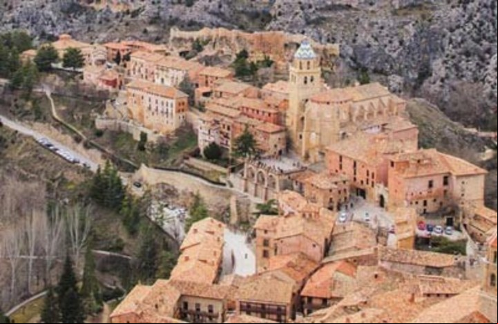 Calamocha, pueblo de Castilla La Mancha, forma el triángulo del frío español junto a Molina de Aragón y Fuentes Claras./ Imagen de Casas Rurales, Castilla La Mancha.