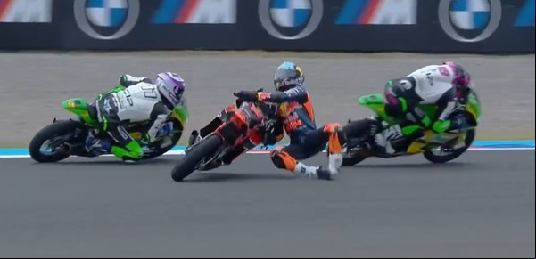 Valentín Perrone llevó tranquilidad tras su impactante accidente en Termas de Río Hondo: cómo está el piloto argentino de Moto3