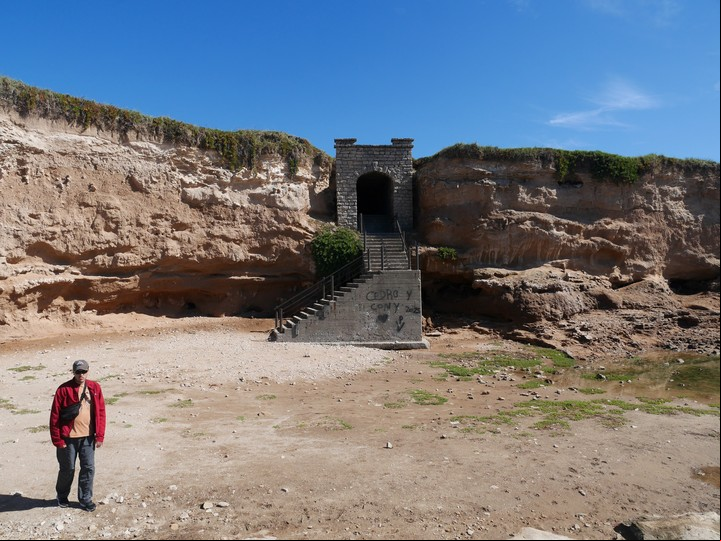 Miramar secreto : salida del túnel del Golf, construido por una empresa alemana. Foto Cecilia Profetico