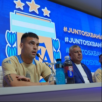 La Selección Argentina jugará un amistoso por Bahía Blanca: el emotivo anuncio con Scaloni, Lautaro y Pezzella, y la movida solidaria por cada gol 