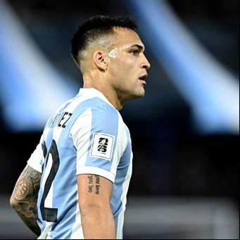 Lautaro Martínez, la duda de la Selección Argentina para visitar a Uruguay: Scaloni lo guardaría pensando en Brasil y quién podría reemplazarlo