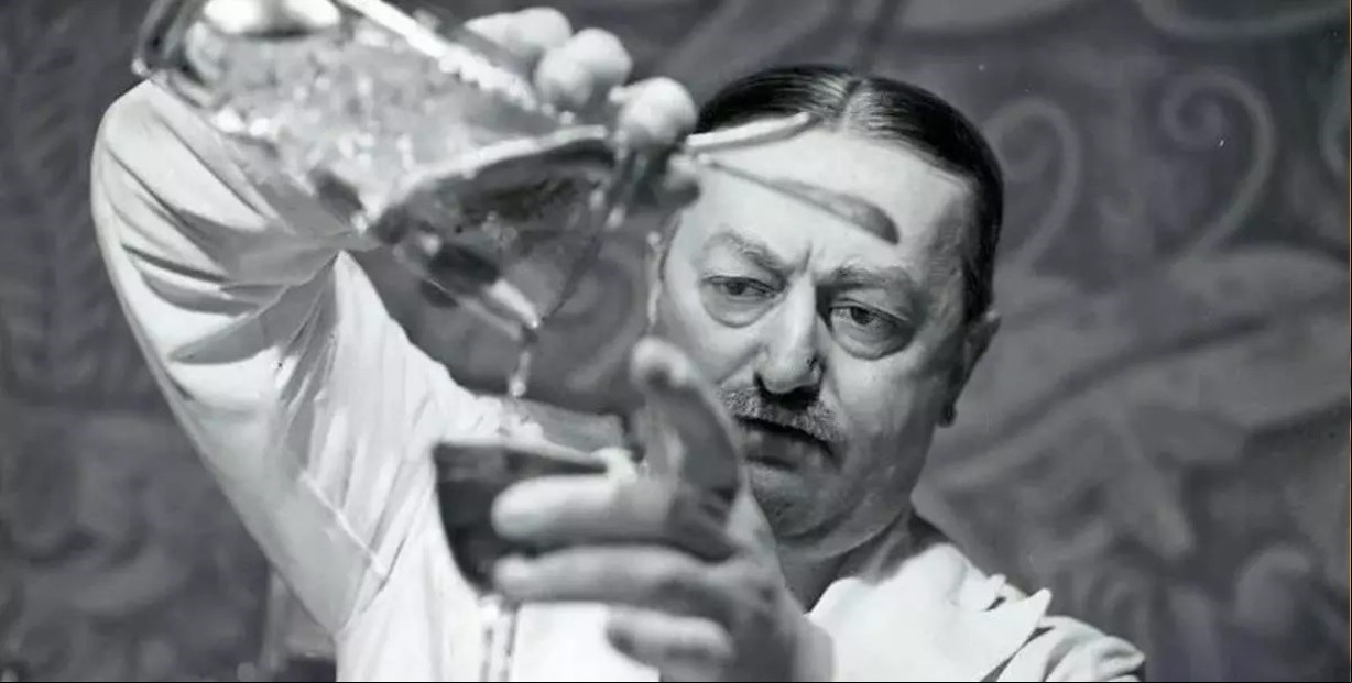 ¿Era judío el barman que les servía los cócteles a los nazis en el Ritz de París?