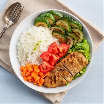 El orden en el que comés los alimentos importa: así puede beneficiar tu salud