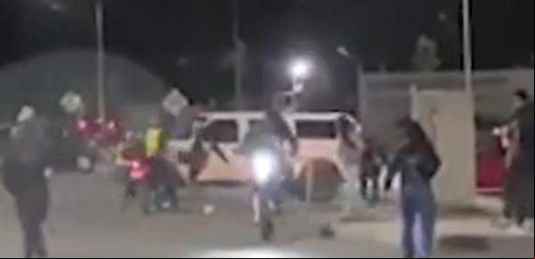 Violento ataque de motociclistas contra inspectores de tránsito en Neuquén: hay un detenido y 14 motos secuestradas