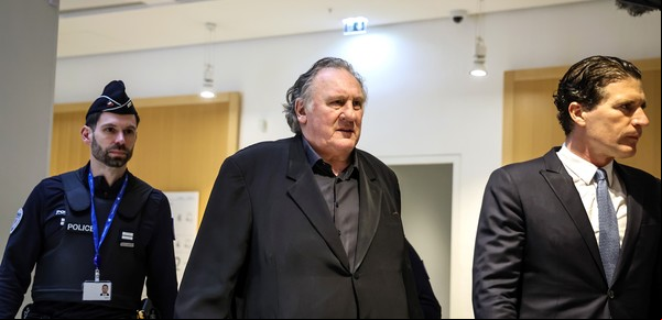 Comenzó el juicio contra Gérard Depardieu por agresiones sexuales a dos mujeres en la filmación de una película
