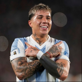 Enzo Fernández jugó de "doble 9" y la rompió en la paliza histórica de Argentina a Brasil: "Gardelito" cada día juega mejor
