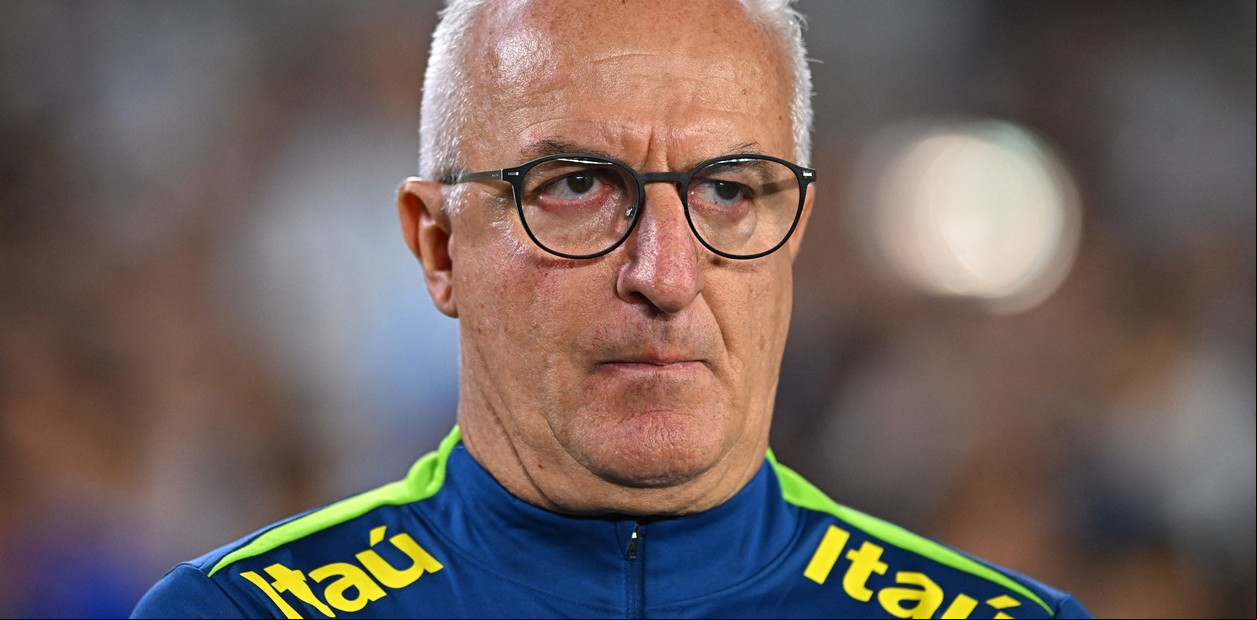 En Brasil pegó fuerte el baile de Argentina: piden la cabeza de Dorival Júnior y sueñan con Ancelotti como DT para recuperar el vestuario