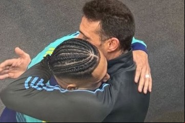 Salió a la luz un gesto de Scaloni con Raphinha, la otra cara de la goleada de Argentina sobre Brasil y no mostró la TV