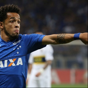 Rafinha, el exfutbolista brasileño al que confunden con Raphinha y no para de ser insultado en las redes sociales