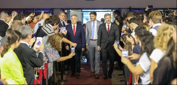 "El interior productivo sigue subsidiando a sectores improductivos": los gobernadores de la región centro volvieron a reclamar por las retenciones
