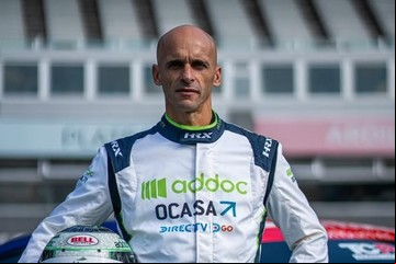 Mariano Pernía, el lateral que sufrió a Messi y hoy cumple un sueño postergado en el automovilismo antes de volver al fútbol como DT