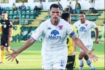 Tigre se lo dio vuelta a Defensa y Justicia en Florencio Varela y desplazó a Boca de la punta