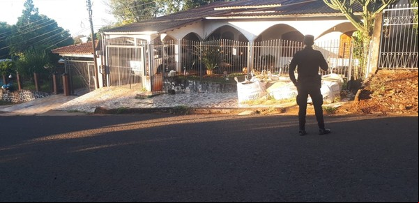 Atacan a balazos el auto y la casa de dos gendarmes en Misiones: las autoridades lo vinculan a lucha contra el contrabando 