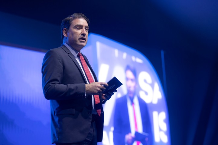 "Santa Isabel representa innovación y proyección global", dijo Luiz Fernando Pedrucci, CEO de Renault América Latina.
