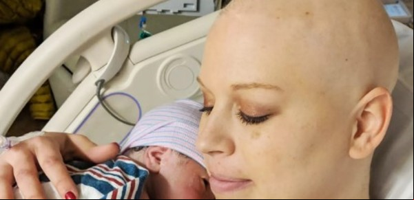 Estaba embarazada de su primer hijo cuando le diagnosticaron una dura enfermedad: después la historia terminó bien