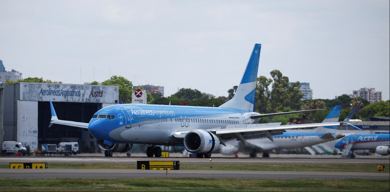 Paro general CGT 10 de abril: cómo afectará vuelos y aviones de Aerolíneas Argentinas