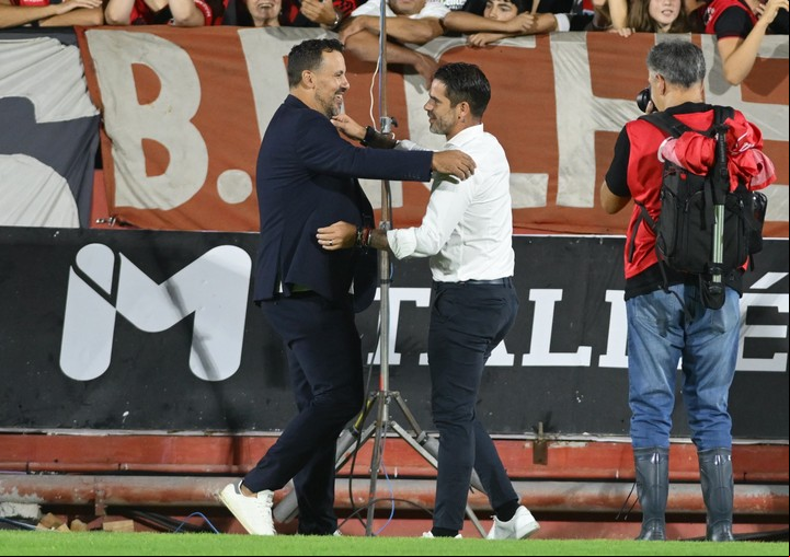 Fabbiani y Gago, antes del partido en Rosario. Foto: Sebastián Granata.