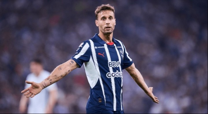 Sergio Canales, mediocampista español de Rayados de Monterrey.