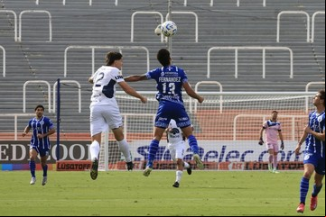 Godoy Cruz e Independiente Rivadavia jugaron un clásico intenso y firmaron un empate con polémica que no le sirve a ninguno de los dos