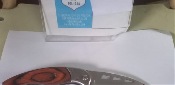 Una alumna de 14 años de un colegio privado apuñaló a otra porque creyó que se estaban burlando de ella