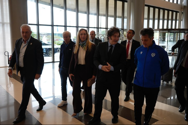 Javier Milei visitó la Conmebol