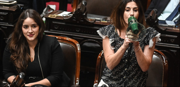 Con escándalo y en la previa al paro de la CGT, Diputados volvió a la carga con las reformas sindicales