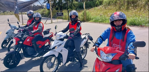 Alas en Movimiento: cómo es el programa que ayuda a que más mujeres se animen a manejar motos