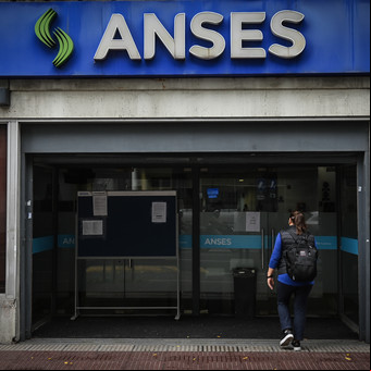 Aumentan las jubilaciones en mayo 2025: cuánto cobrarán los de la mínima con el ajuste del mes y el bono de $ 70.000