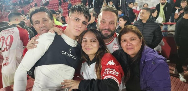 Quién es Luca Babino: nació en La Salada, sus papás venden ropa del Globo en la feria de Parque Patricios y es una de las joyas de Huracán