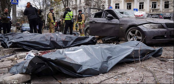 Un ataque ruso con misiles contra la ciudad de Sumi deja más de 30 muertos y un centenar de heridos: duras críticas a Vladimir Putin