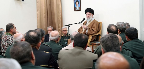 Fuerte protesta de Irán por el pedido judicial contra Khamenei