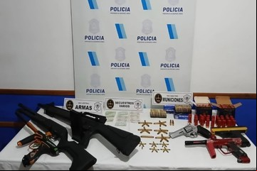 Atropelló a un adolescente en la ruta 2 y cuando lo fueron a buscar se atrincheró con un arsenal: "Váyanse o me los llevo puestos a todos"