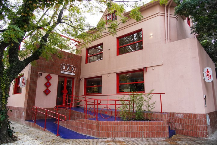 La esquina que ocupa el restaurante en Belgrano. Foto: Ariel Grinberg.